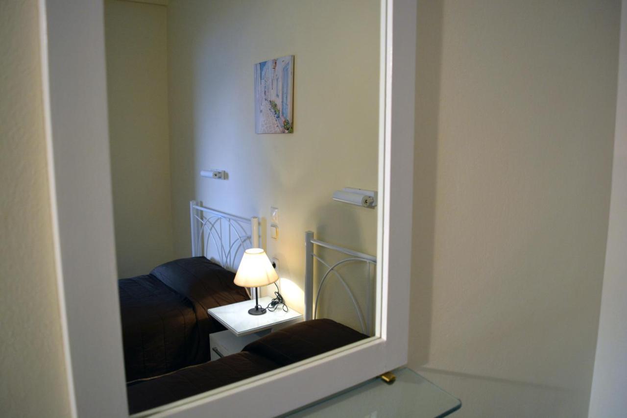 Papadatos Apts With Amazing View - 5Mins From The Beach Kontogialos Екстер'єр фото
