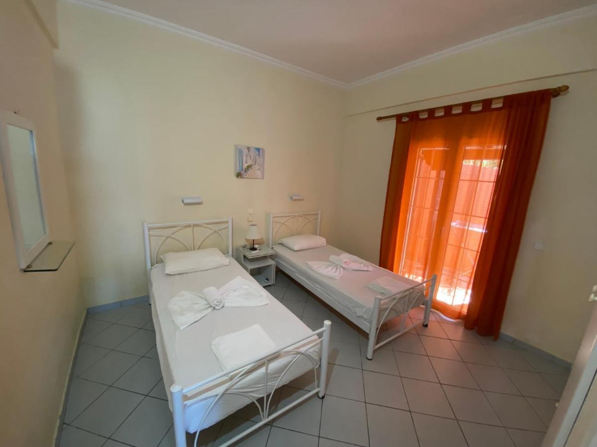 Papadatos Apts With Amazing View - 5Mins From The Beach Kontogialos Екстер'єр фото