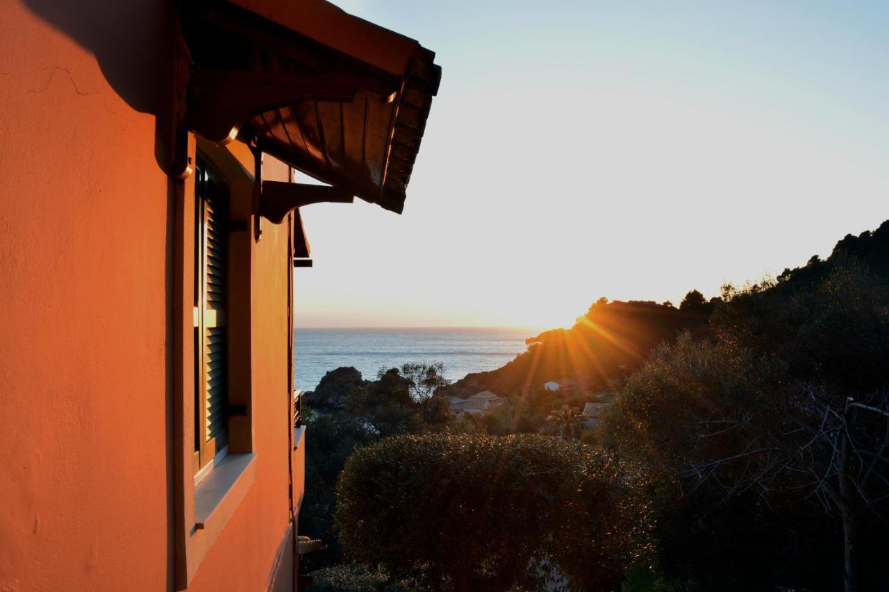 Papadatos Apts With Amazing View - 5Mins From The Beach Kontogialos Екстер'єр фото
