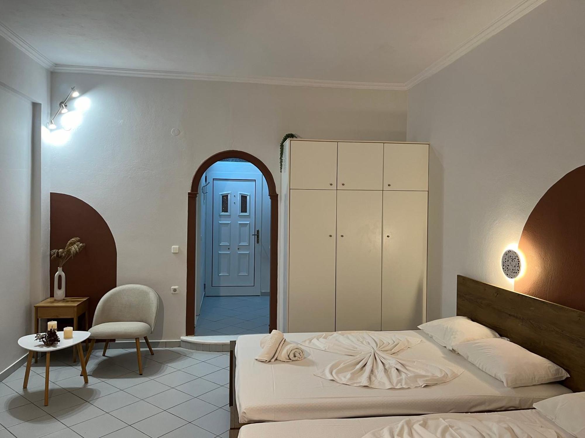 Papadatos Apts With Amazing View - 5Mins From The Beach Kontogialos Екстер'єр фото