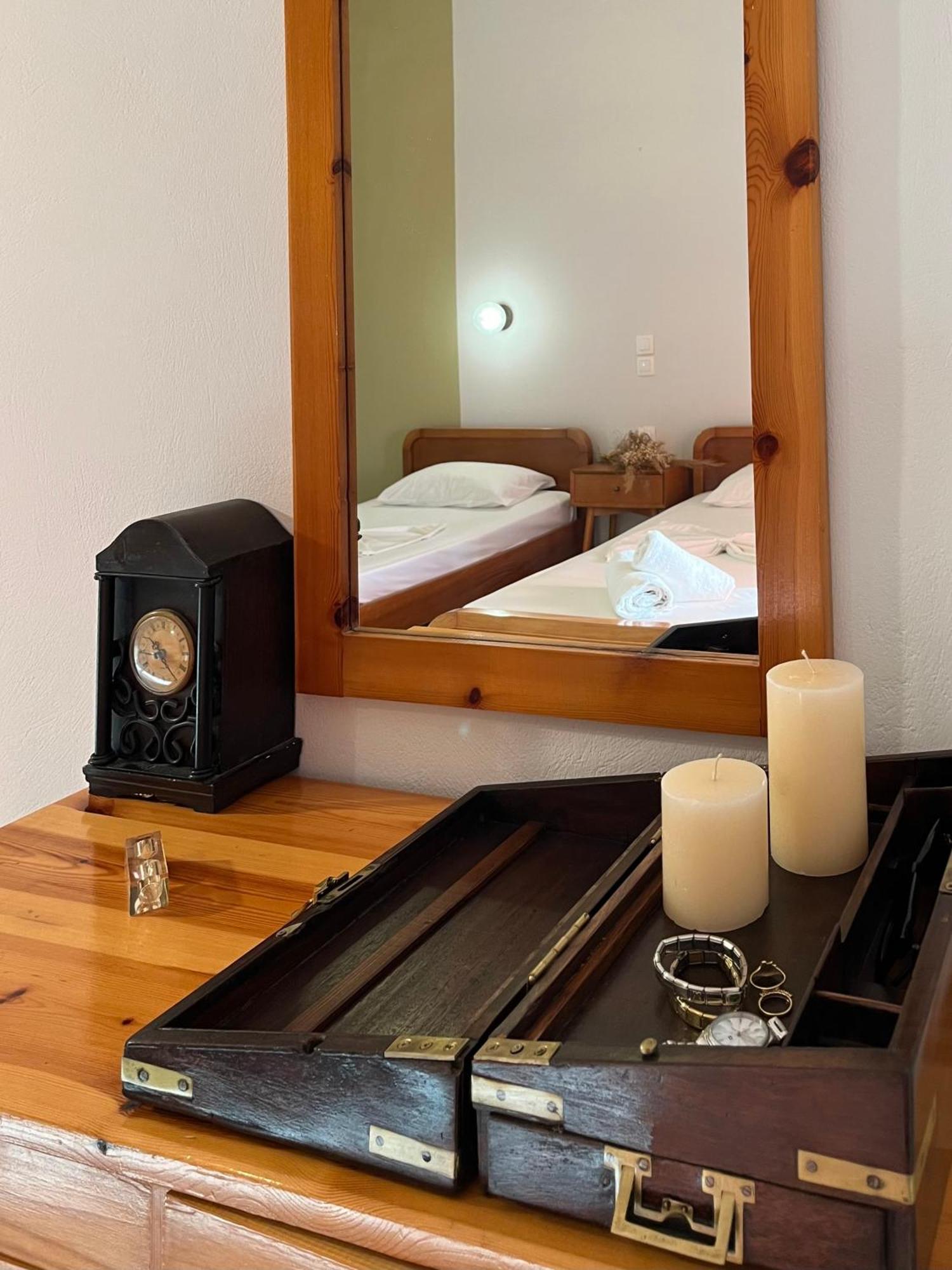 Papadatos Apts With Amazing View - 5Mins From The Beach Kontogialos Екстер'єр фото